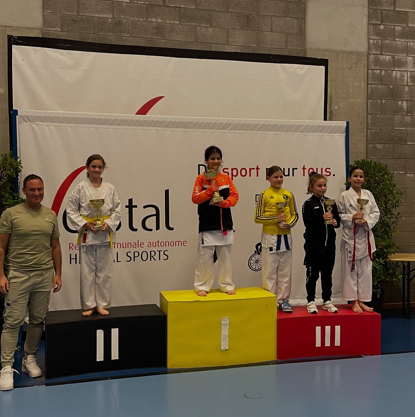 587305486_18154817278422587_2897181289365624178_n