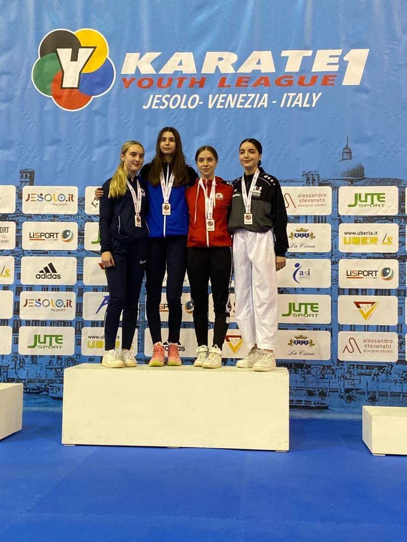 Amel Podium
